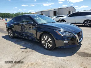 2021 Nissan Altima 2.5 SV with VIN 1N4BL4DV0MN353463, listed as a Copart auction lot 62291304 with 104,768 mi miles and Salvage Title. Bid and sale history available at carsss.com. Image 4.