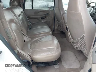 1998 Ford Expedition XLT с VIN 1FMRU1764WLA65495, выставлен на аукционе IAAI как лот 42382563 с пробегом 223 429 миль миль и . История ставок и продаж доступна на DreamBid. Изображение 8.