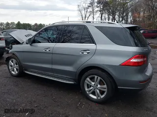 2013 Mercedes-Benz M-Class ML 350 with VIN 4JGDA5HB9DA244565, listed as a IAAI auction lot 41935797 with 152,495 mi miles. Bid and sale history available at carsss.com. Image 3.