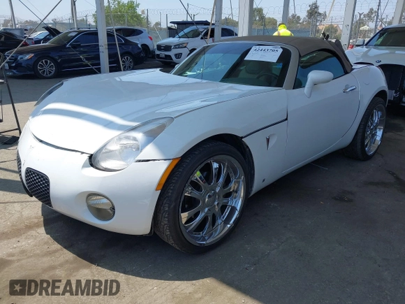 2007 Pontiac Solstice z VIN 1G2MB35B97Y141396, wystawiony jako IAAI lot #42443705 z przebiegiem 118 933 mil mil oraz . Historia ofert i sprzedaży dostępna na DreamBid. Obrazek 2.