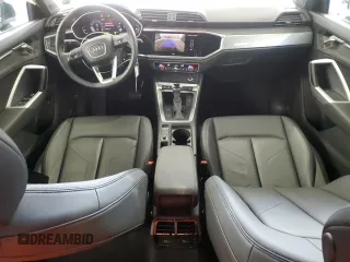 2025 Audi Q3 S line Premium z VIN WA1DECF36S1015826, wystawiony jako Copart lot #60429785 z przebiegiem 16 391 mil mil oraz Czysty tytuł • Clean title. Historia ofert i sprzedaży dostępna na DreamBid. Obrazek 8.