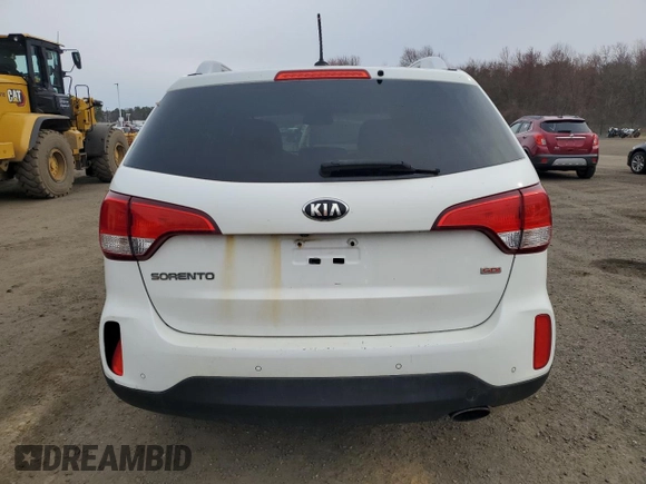 2015 Kia Sorento LX with VIN 5XYKTCA69FG654549, listed as a Copart auction lot 52322315 with 202,842 mi miles and Clean Title. Bid and sale history available at DreamBid. Image 6.