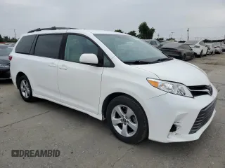 2019 Toyota Sienna LE Auto Access Seat z VIN 5TDKZ3DC2KS004815, wystawiony jako Copart lot #63492255 z przebiegiem 131 212 mil mil oraz Szkoda całkowita • Salvage title. Historia ofert i sprzedaży dostępna na DreamBid. Obrazek 4.