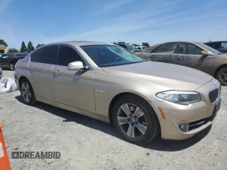 2012 BMW 5 Series 528i z VIN WBAXG5C59CDW85348, wystawiony jako Copart lot #57180545 z przebiegiem 135 725 mil mil oraz Szkoda całkowita • Salvage title. Historia ofert i sprzedaży dostępna na DreamBid. Obrazek 4.