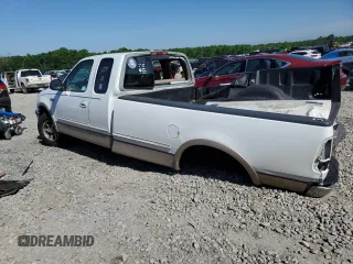 1997 Ford F-150 XL z VIN 1FTEX17L4VNC57714, wystawiony jako Copart lot #57499975 z przebiegiem 84 726 mil mil oraz Szkoda całkowita • Salvage title. Historia ofert i sprzedaży dostępna na DreamBid. Obrazek 2.