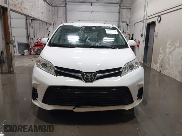 2018 Toyota Sienna LE Auto Access Seat with VIN 5TDKZ3DC4JS922290, listed as a IAAI auction lot 41615724 with 100,632 mi miles. Bid and sale history available at carsss.com. Image 12.