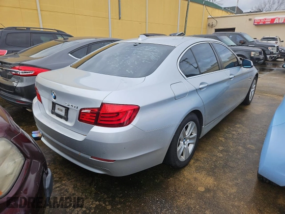 2013 BMW 5 Series 528i with VIN WBAXG5C5XDD233958, listed as a Copart auction lot 84436854 with 103,543 mi miles and Clean Title. Bid and sale history available at carsss.com. Image 4.