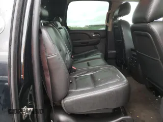 2013 Chevrolet Avalanche LTZ z VIN 3GNMCGE04DG340593, wystawiony jako Copart lot #57984385 z przebiegiem 169 702 mil mil oraz Szkoda całkowita • Salvage title. Historia ofert i sprzedaży dostępna na DreamBid. Obrazek 10.