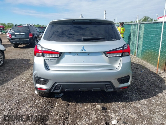 2021 Mitsubishi Outlander ES z VIN JA4ARUAU7MU017700, wystawiony jako IAAI lot #42320238 z przebiegiem 120 999 mil mil oraz . Historia ofert i sprzedaży dostępna na DreamBid. Obrazek 16.