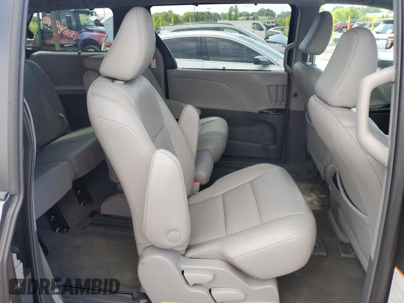 2018 Toyota Sienna XLE Auto Access Seat with VIN 5TDYZ3DC9JS913742, listed as a Copart auction lot 63987465 with 94,675 mi miles and Clean title. Bid and sale history available at DreamBid. Image 11.