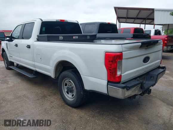2017 Ford F-350 XL z VIN 1FT7W3AT4HED72446, wystawiony jako IAAI lot #42208485 z przebiegiem 186 778 mil mil oraz . Historia ofert i sprzedaży dostępna na DreamBid. Obrazek 3.