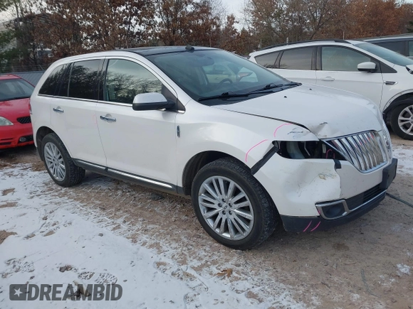 2011 Lincoln MKX with VIN 2LMDJ8JK0BBJ28172, listed as a IAAI auction lot 41083250 with 145,402 mi miles. Bid and sale history available at carsss.com. Image 1.