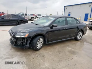 2015 Volkswagen Passat S with VIN 1VWAT7A31FC044106, listed as a Copart auction lot 57426305 with 176,514 mi miles and Salvage title. Bid and sale history available at DreamBid. Image 1.