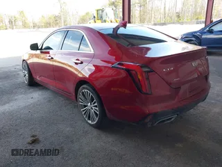 2022 Cadillac CT4 Premium Luxury z VIN 1G6DF5RK1N0117257, wystawiony jako IAAI lot #41782153 z przebiegiem 72 109 mil mil oraz . Historia ofert i sprzedaży dostępna na DreamBid. Obrazek 3.
