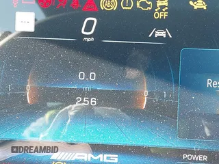 2024 Mercedes-Benz CLE 53 AMG z VIN W1KMJ6CB2RF039008, wystawiony jako IAAI lot #40972984 z przebiegiem 256 mil mil oraz . Historia ofert i sprzedaży dostępna na DreamBid. Obrazek 16.