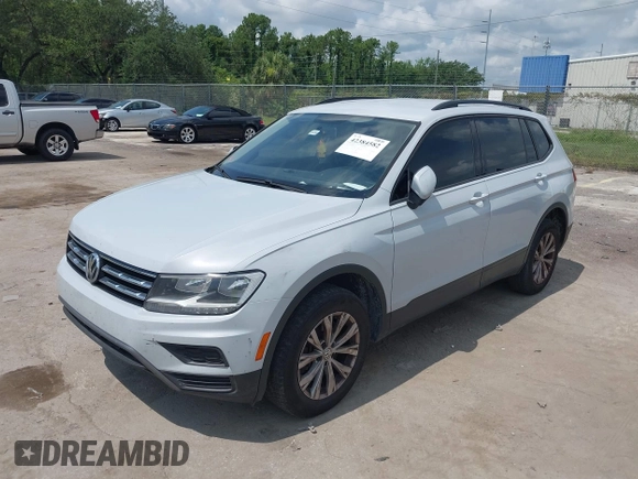 2018 Volkswagen Tiguan S с VIN 3VV1B7AX5JM097778, выставлен на аукционе IAAI как лот 42384582 с пробегом 244 180 миль миль и . История ставок и продаж доступна на DreamBid. Изображение 2.