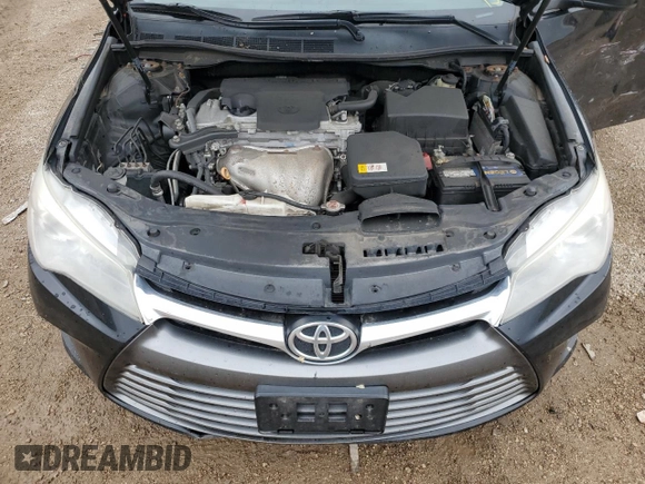 2017 Toyota Camry XLE z VIN 4T1BF1FK5HU780261, wystawiony jako Copart lot #57806555 z przebiegiem 216 536 mil mil oraz Szkoda całkowita • Salvage title. Historia ofert i sprzedaży dostępna na DreamBid. Obrazek 11.