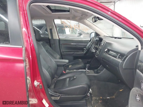2016 Mitsubishi Outlander GT with VIN JA4JZ4AX7GZ019142, listed as a IAAI auction lot 41059962 with 188,764 mi miles. Bid and sale history available at carsss.com. Image 5.