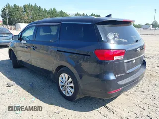 2017 Kia Sedona EX with VIN KNDMC5C11H6265352, listed as a IAAI auction lot 42181524 with 92,880 mi miles. Bid and sale history available at carsss.com. Image 3.