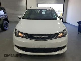 2021 Chrysler Voyager LXi with VIN 2C4RC1DG3MR545911, listed as a Copart auction lot 55113795 with 83,624 mi miles and Clean Title. Bid and sale history available at DreamBid. Image 5.