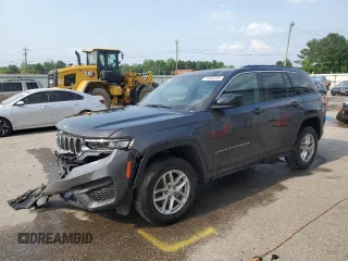 2025 Jeep Grand Cherokee Altitude X z VIN 1C4RJHAG6SC299400, wystawiony jako Copart lot #59203595 z przebiegiem 2 235 mil mil oraz Szkoda całkowita • Salvage title. Historia ofert i sprzedaży dostępna na DreamBid. Obrazek 1.