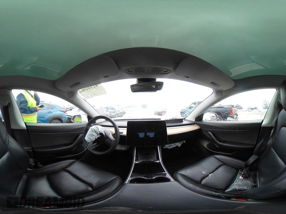 2020 Tesla Model 3 Standard Range Plus z VIN 5YJ3E1EAXLF806438, wystawiony jako IAAI lot #42104964 z przebiegiem 89 065 mil mil oraz . Historia ofert i sprzedaży dostępna na DreamBid. Obrazek 20.