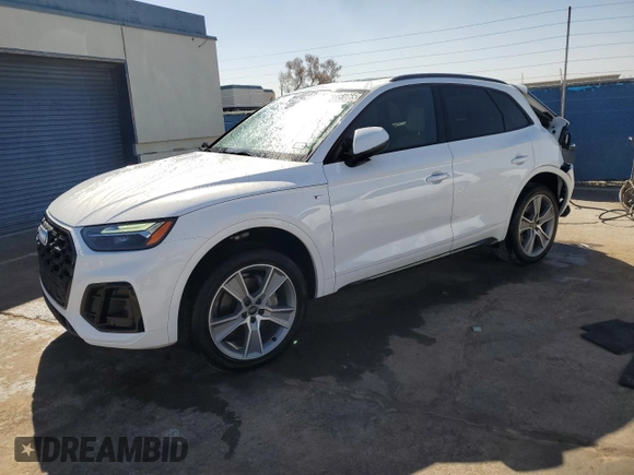 2025 Audi Q5 S line Premium z VIN WA1GAAFYXS2023169, wystawiony jako Copart lot #48351065 z przebiegiem 6 012 mil mil oraz Czysty tytuł • Clean title. Historia ofert i sprzedaży dostępna na DreamBid. Obrazek 1.