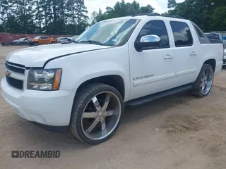 2007 Chevrolet Avalanche LTZ with VIN 3GNEC12047G306471, listed as a IAAI auction lot 42588844 with 216,509 mi miles and . Bid and sale history available at DreamBid. Image 2.