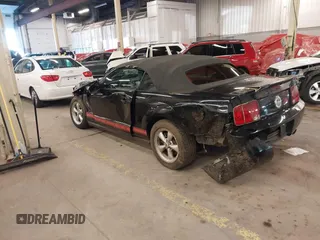 2008 Ford Mustang Deluxe with VIN 1ZVHT84N185144702, listed as a IAAI auction lot 41542731 with 114,156 mi miles and . Bid and sale history available at carsss.com. Image 3.