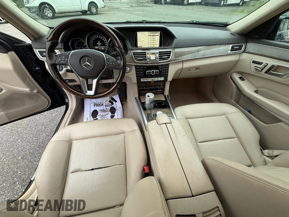 2014 Mercedes-Benz E 350 Luxury with VIN WDDHF8JB3EA885821, listed as a Copart auction lot 60853215 with 163,195 mi miles and Clean title. Bid and sale history available at DreamBid. Image 9.