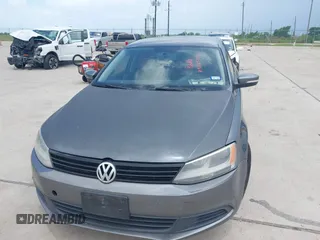 2011 Volkswagen Jetta SE с VIN 3VWDX7AJ5BM327343, выставлен на аукционе IAAI как лот 42685354 с пробегом 272 384 миль миль и . История ставок и продаж доступна на DreamBid. Изображение 6.