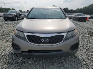 2013 Kia Sorento LX with VIN 5XYKT3A14DG386074, listed as a Copart auction lot 59879935 with 163,427 mi miles and Salvage title. Bid and sale history available at DreamBid. Image 5.