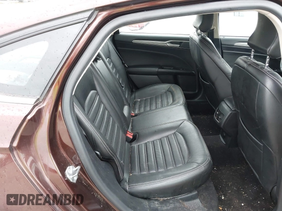 2019 Ford Fusion SE with VIN 3FA6P0HD0KR136232, listed as a IAAI auction lot 42015102 with 66,472 mi miles. Bid and sale history available at carsss.com. Image 8.