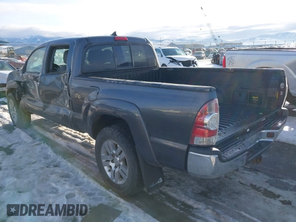 2013 Toyota Tacoma with VIN 3TMMU4FNXDM059768, listed as a IAAI auction lot 41375737 with 227,477 mi miles. Bid and sale history available at carsss.com. Image 3.