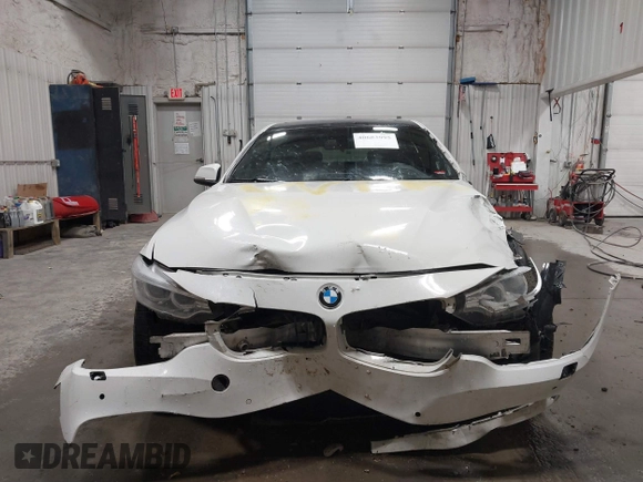2016 BMW 4 Series 435i xDrive с VIN WBA4B3C55GG528927, выставлен на аукционе IAAI как лот 40683095 с пробегом 105 611 миль миль и . История ставок и продаж доступна на DreamBid. Изображение 13.