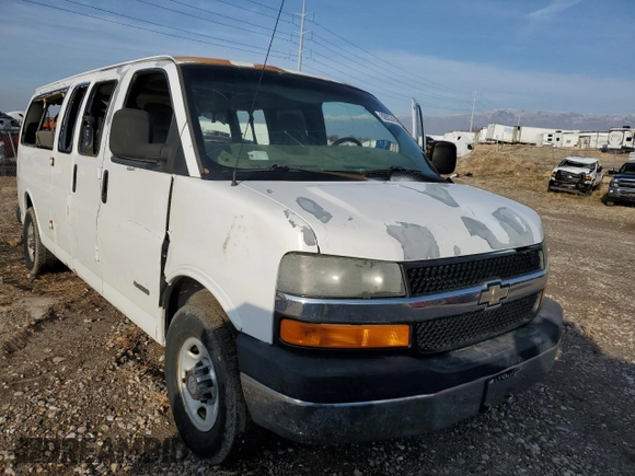 2006 Chevrolet Express Passenger with VIN 1GAHG39U461274433, listed as a Copart auction lot 82622414 with 206,975 mi miles and Clean title. Bid and sale history available at DreamBid. Image 4.