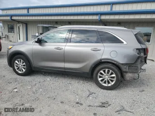 2018 Kia Sorento LX V6 with VIN 5XYPG4A52JG384841, listed as a Copart auction lot 76878914 with 111,861 mi miles and Salvage Title. Bid and sale history available at carsss.com. Image 2.