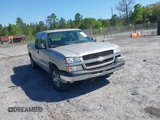 2005 Chevrolet Silverado 1500 LS z VIN 1GCEC19V85Z105258, wystawiony jako IAAI lot #42056595 z przebiegiem 236 017 mil mil oraz . Historia ofert i sprzedaży dostępna na DreamBid. Obrazek 1.