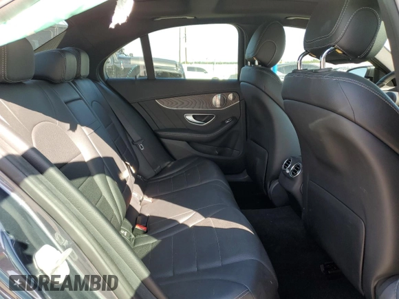 2015 Mercedes-Benz C 300 Luxury с VIN 55SWF4KB8FU064715, выставлен на аукционе Copart как лот 62694295 с пробегом 30 504 миль миль и Списание • Salvage title. История ставок и продаж доступна на DreamBid. Изображение 10.