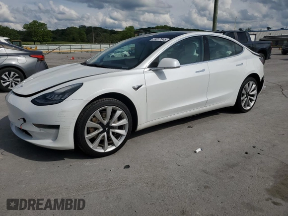 2019 Tesla Model 3 Mid Range z VIN 5YJ3E1EA5KF480188, wystawiony jako Copart lot #53817545 z przebiegiem 121 846 mil mil oraz Szkoda całkowita • Salvage title. Historia ofert i sprzedaży dostępna na DreamBid. Obrazek 1.