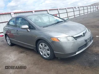 2008 Honda Civic LX z VIN 2HGFA165X8H516598, wystawiony jako IAAI lot #42289976 z przebiegiem 92 573 mil mil oraz . Historia ofert i sprzedaży dostępna na DreamBid. Obrazek 1.
