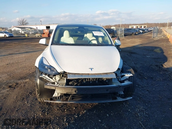 2024 Tesla Model Y с VIN 7SAYGDED5RF010087, выставлен на аукционе IAAI как лот 41312466 с пробегом Не указан миль и . История ставок и продаж доступна на DreamBid. Изображение 12.