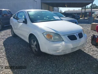 2008 Pontiac G5 with VIN 1G2AL18F287345435, listed as a IAAI auction lot 41221293 with 192,741 mi miles. Bid and sale history available at carsss.com. Image 1.