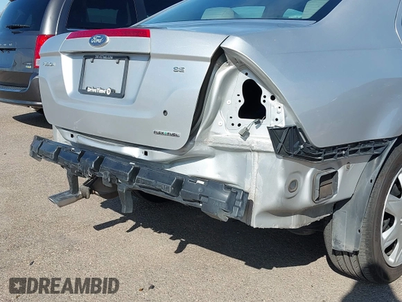 2011 Ford Fusion SE with VIN 3FAHP0HG2BR144898, listed as a IAAI auction lot 37638561 with 96,815 mi miles. Bid and sale history available at carsss.com. Image 6.