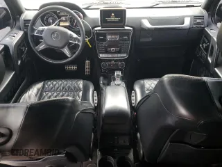 2015 Mercedes-Benz G 63 AMG z VIN WDCYC7DFXFX235288, wystawiony jako Copart lot #60655715 z przebiegiem 118 484 mil mil oraz Szkoda całkowita • Salvage title. Historia ofert i sprzedaży dostępna na DreamBid. Obrazek 8.