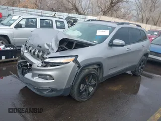 2018 Jeep Cherokee Latitude with VIN 1C4PJMCX4JD548136, listed as a IAAI auction lot 41592821 with 165,022 mi miles and . Bid and sale history available at DreamBid. Image 17.
