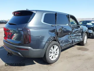 2022 Kia Telluride LX z VIN 5XYP2DHCXNG286083, wystawiony jako IAAI lot #42455962 z przebiegiem 24 599 mil mil oraz . Historia ofert i sprzedaży dostępna na DreamBid. Obrazek 4.