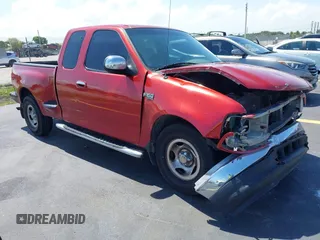 2001 Ford F-150 XL z VIN 2FTRX07W91CA64710, wystawiony jako IAAI lot #42275833 z przebiegiem 299 066 mil mil oraz . Historia ofert i sprzedaży dostępna na DreamBid. Obrazek 1.