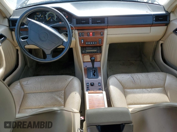 1994 Mercedes-Benz E Class with VIN WDBEA32E2RC119398, listed as a Copart auction lot 54427825 with 277,850 mi miles and Clean Title. Bid and sale history available at carsss.com. Image 8.