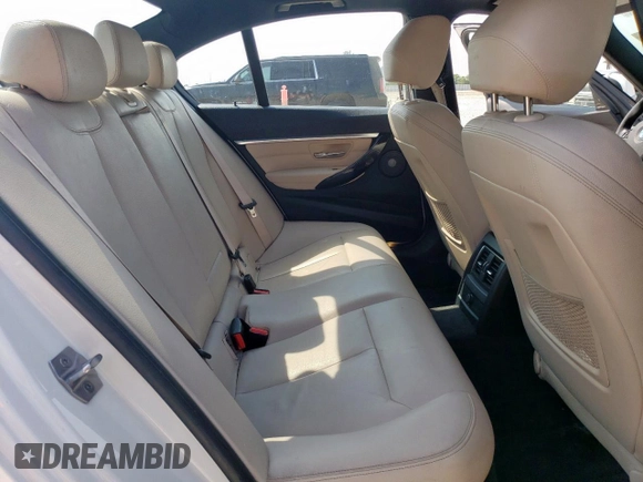 2016 BMW 3 Series 328i z VIN WBA8E9C56GK647899, wystawiony jako Copart lot #57431625 z przebiegiem 104 249 mil mil oraz Szkoda całkowita • Salvage title. Historia ofert i sprzedaży dostępna na DreamBid. Obrazek 10.